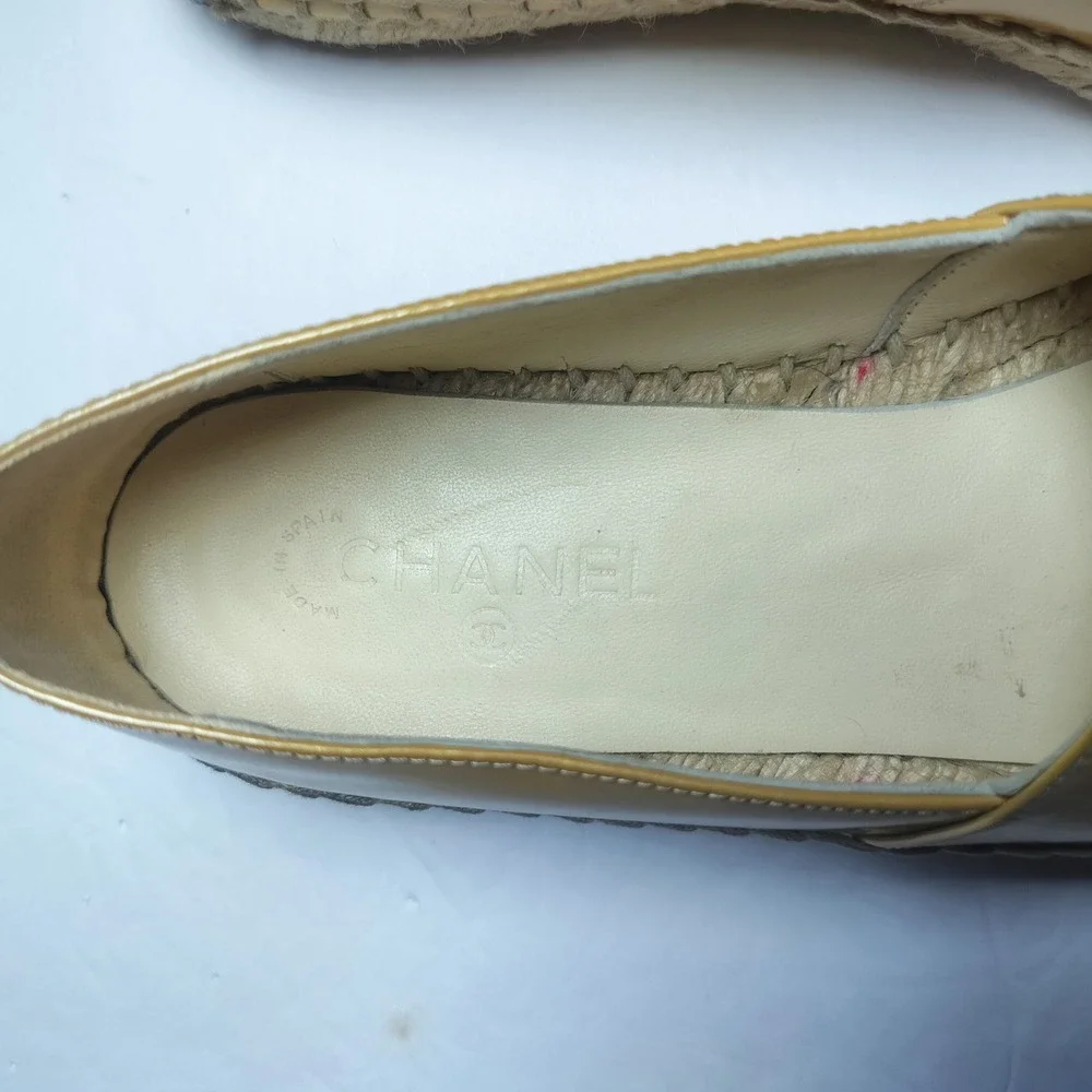 Chanel CC Logo Leather Espadrilles Mustard Yellow Flats Size 37 Made in Spain
